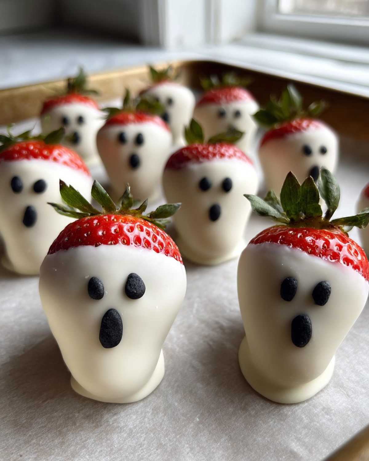 Ghostly White Chocolate Strawberries - detail 4