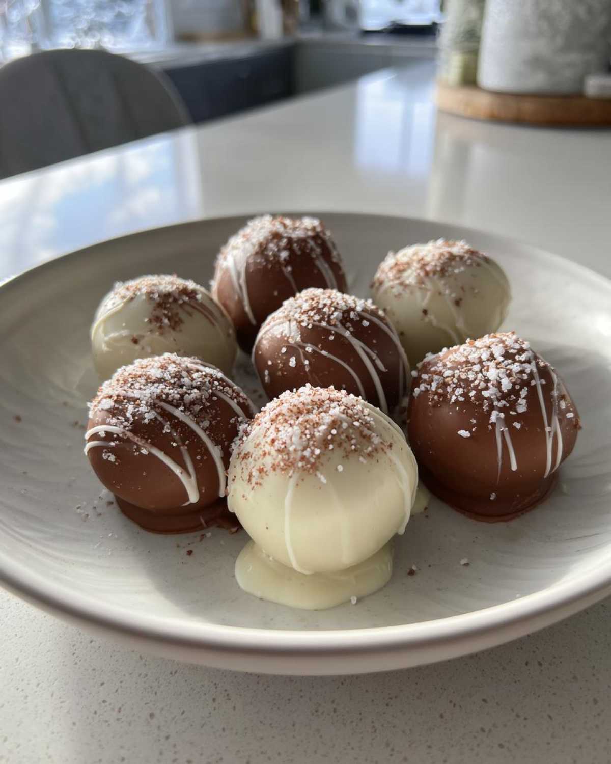 Gingerbread Oreo Truffles - detail 3