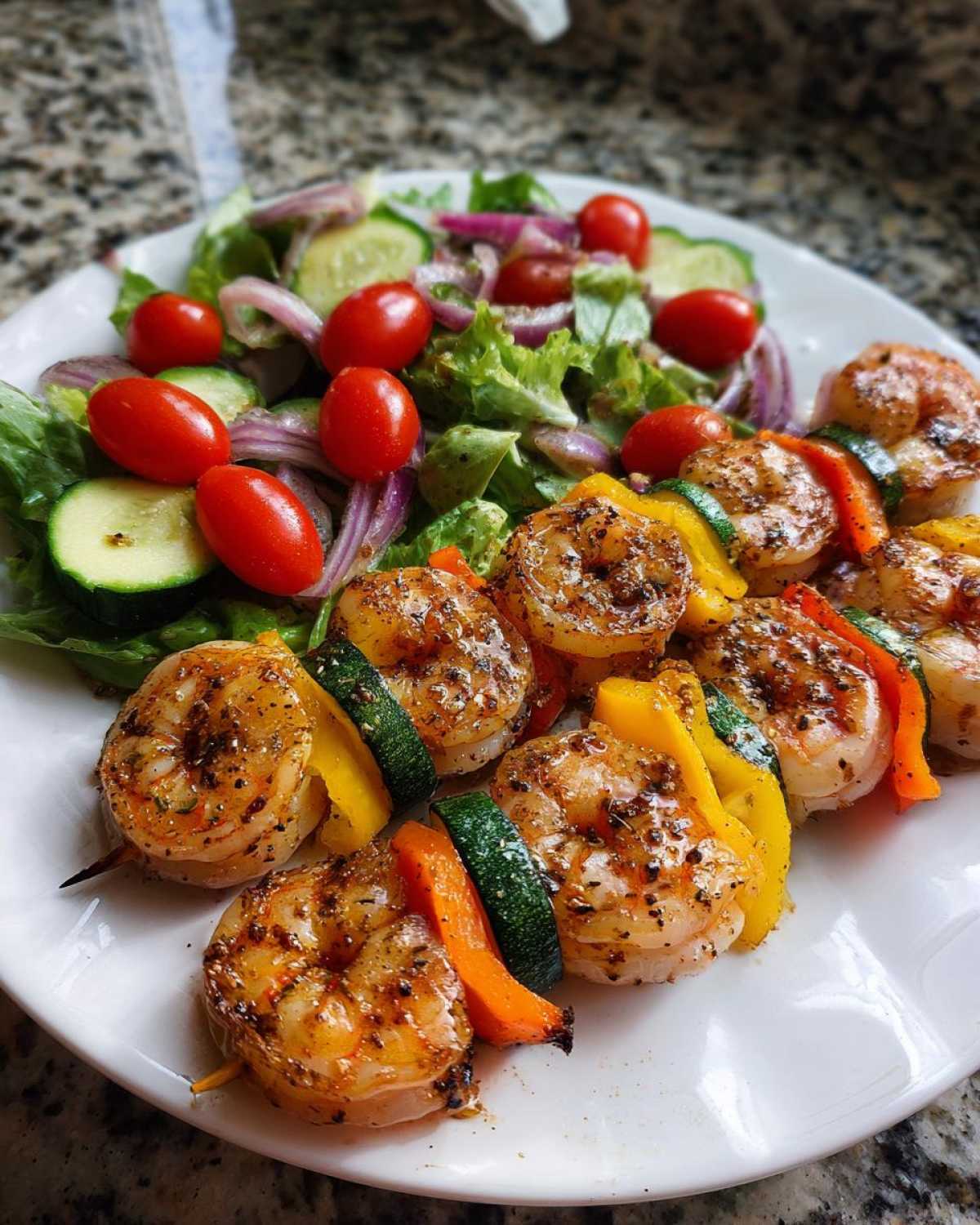 Grilled Shrimp Skewers with Veggie Salad - detail 1