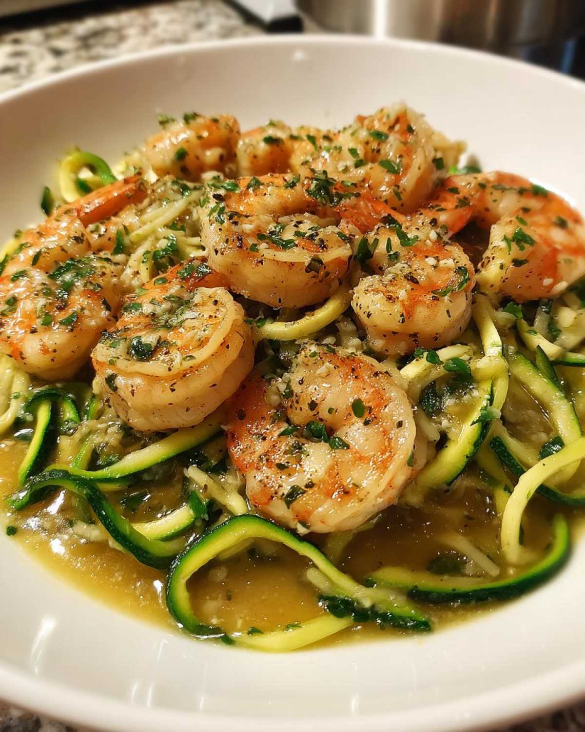 Lemon Garlic Shrimp Zoodles - detail 1