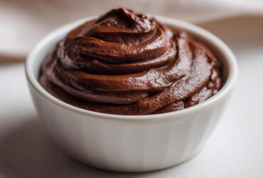 Dark Chocolate Avocado Mousse (Keto-Friendly)