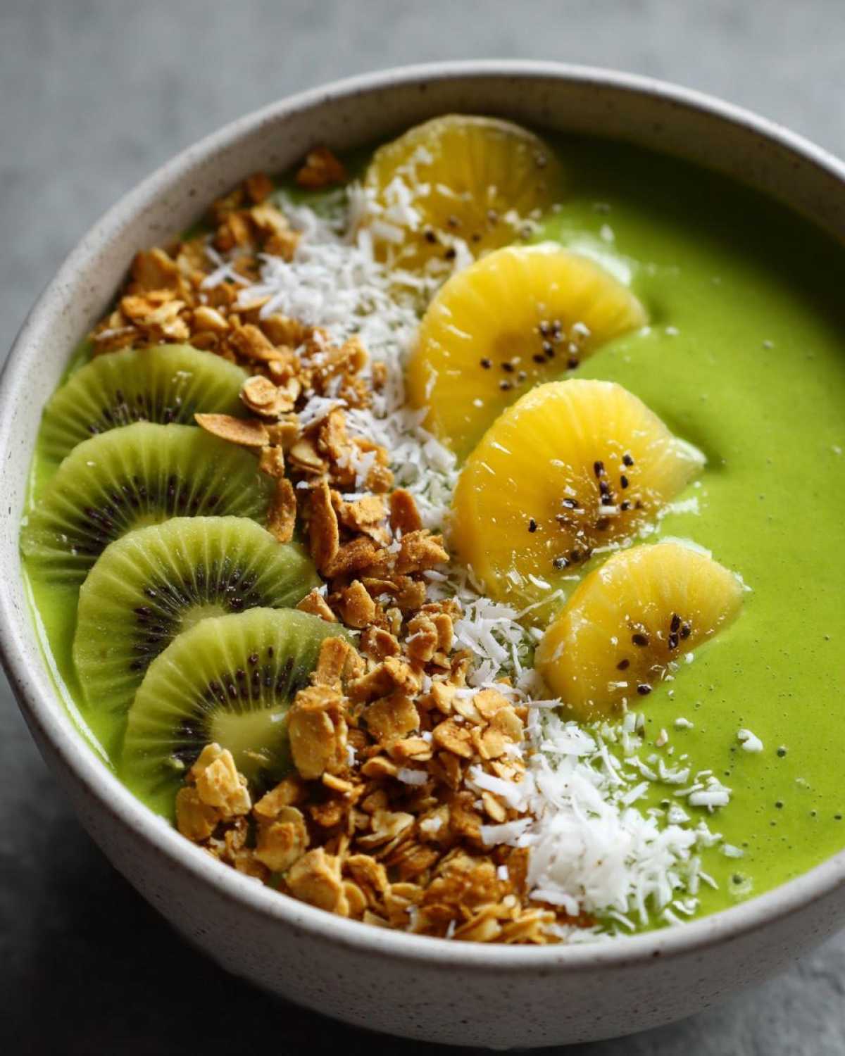 Green Goddess Smoothie Bowl to Kickstart Your Morning - detail 2