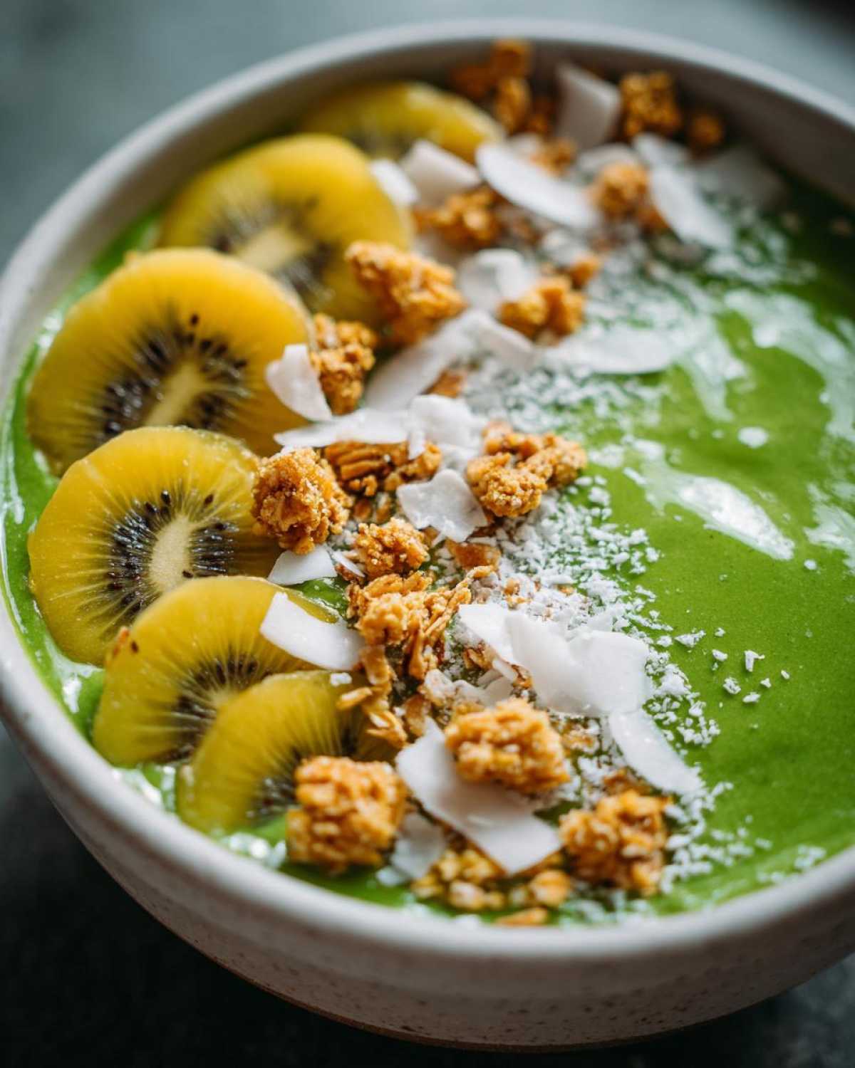 Green Goddess Smoothie Bowl to Kickstart Your Morning - detail 3
