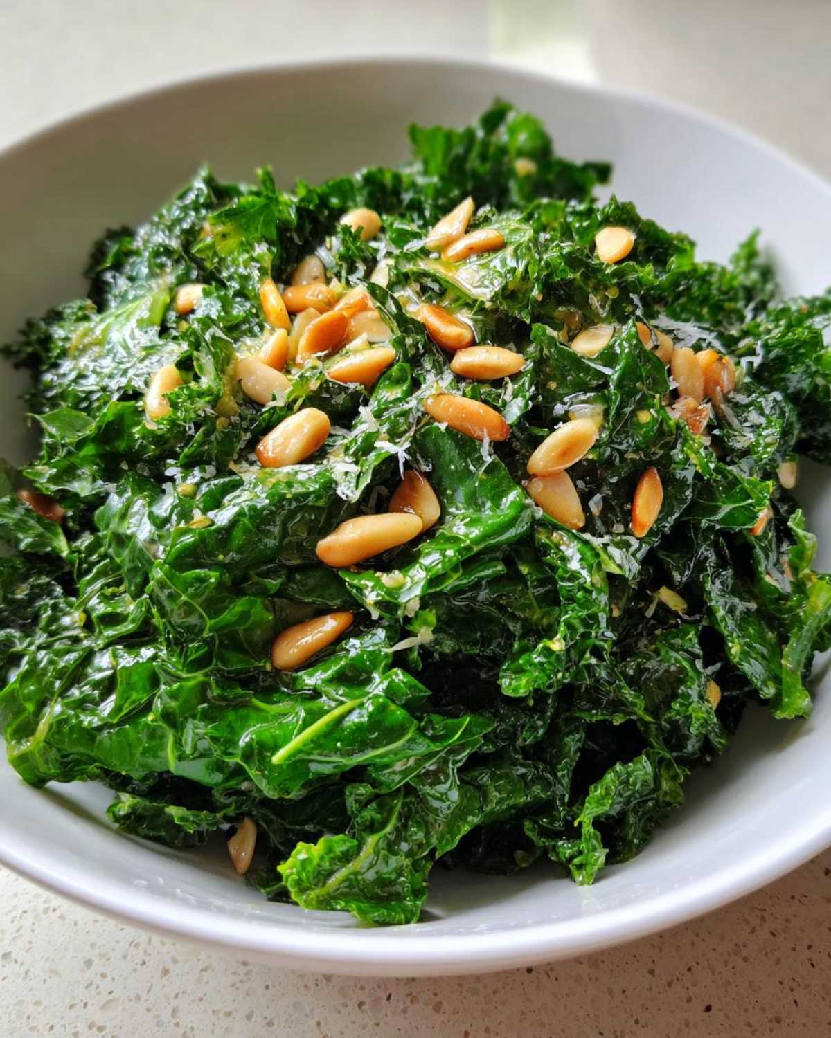 Lemon Garlic Kale Salad (New Year Detox in a Bowl) - detail 2