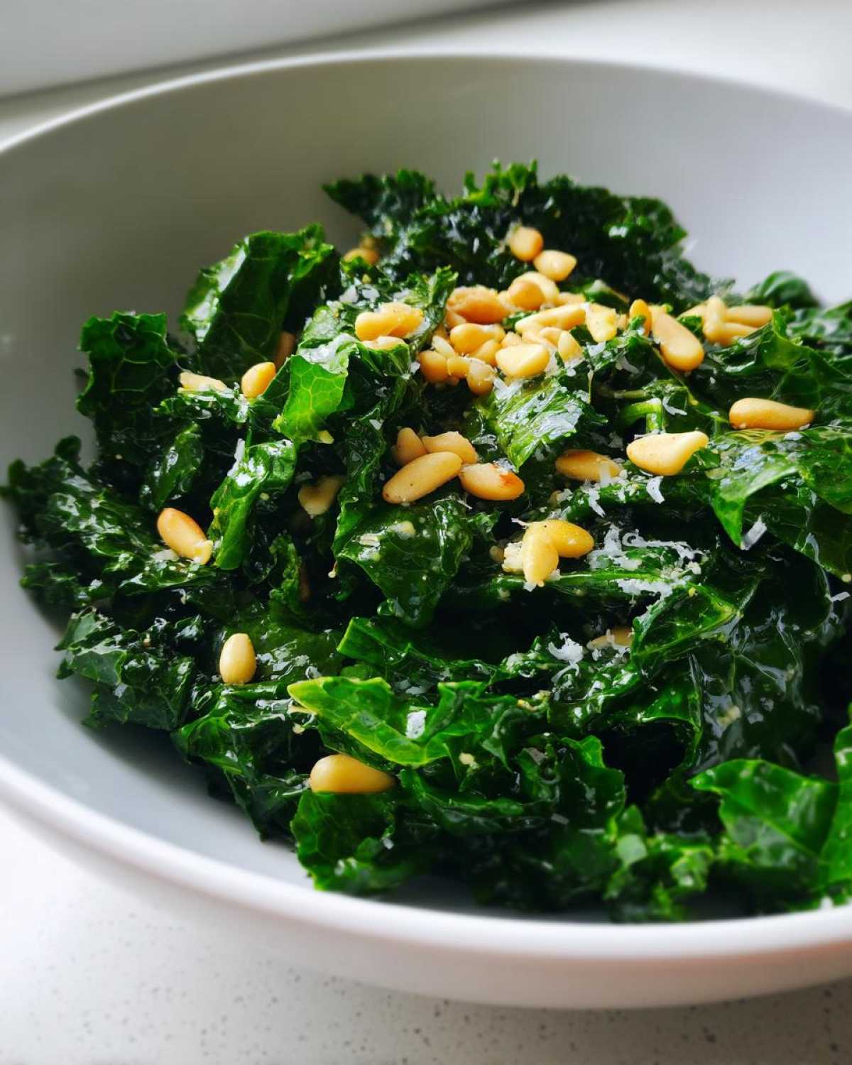 Lemon Garlic Kale Salad (New Year Detox in a Bowl) - detail 3