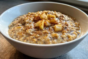 Overnight Oats with Chia That Taste Like Apple Pie