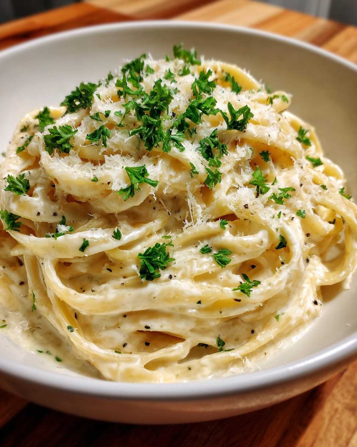 Skinny One-Pot Alfredo (Comfort Food Without the Guilt) - detail 3