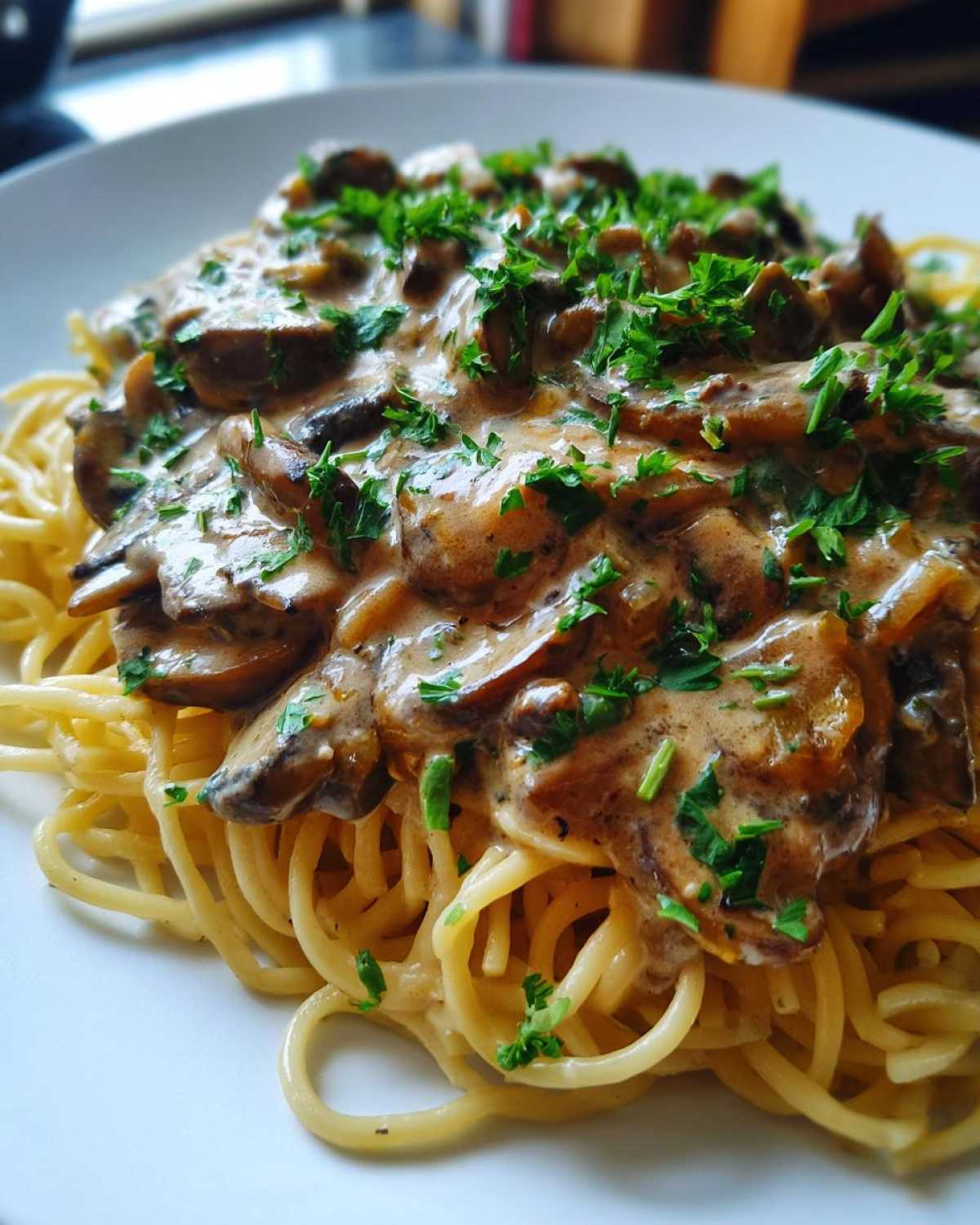 Veganuary Challenge: Creamy Vegan Mushroom Stroganoff - detail 4