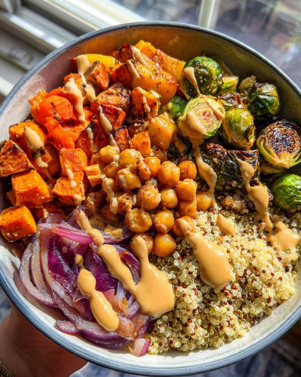 Winter Buddha Bowl with Roasted Veggies & Quinoa - detail 4