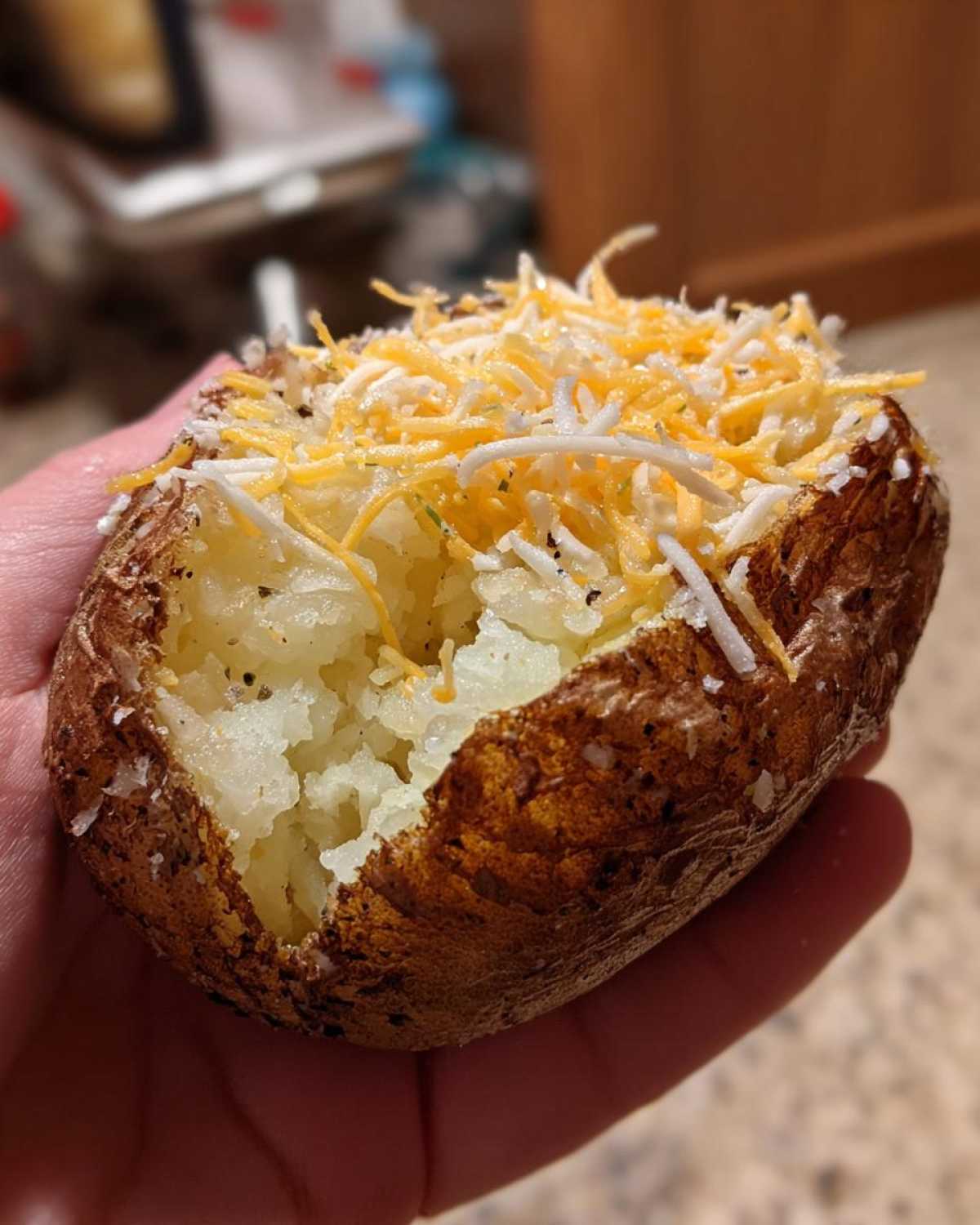 air fryer baked potato - detail 1