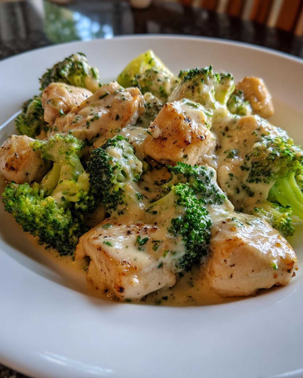 chicken and broccoli - detail 2