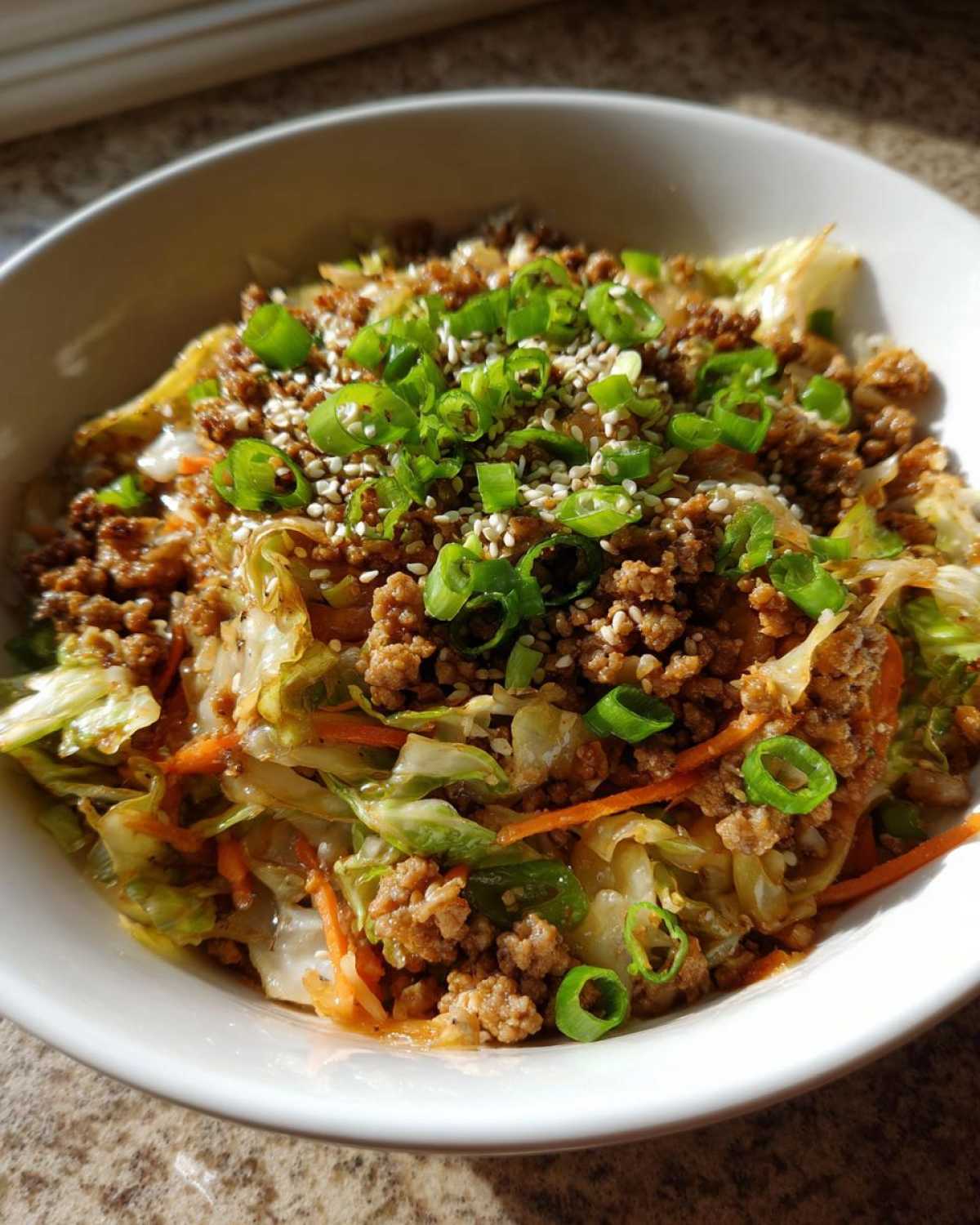 egg roll in a bowl - detail 1