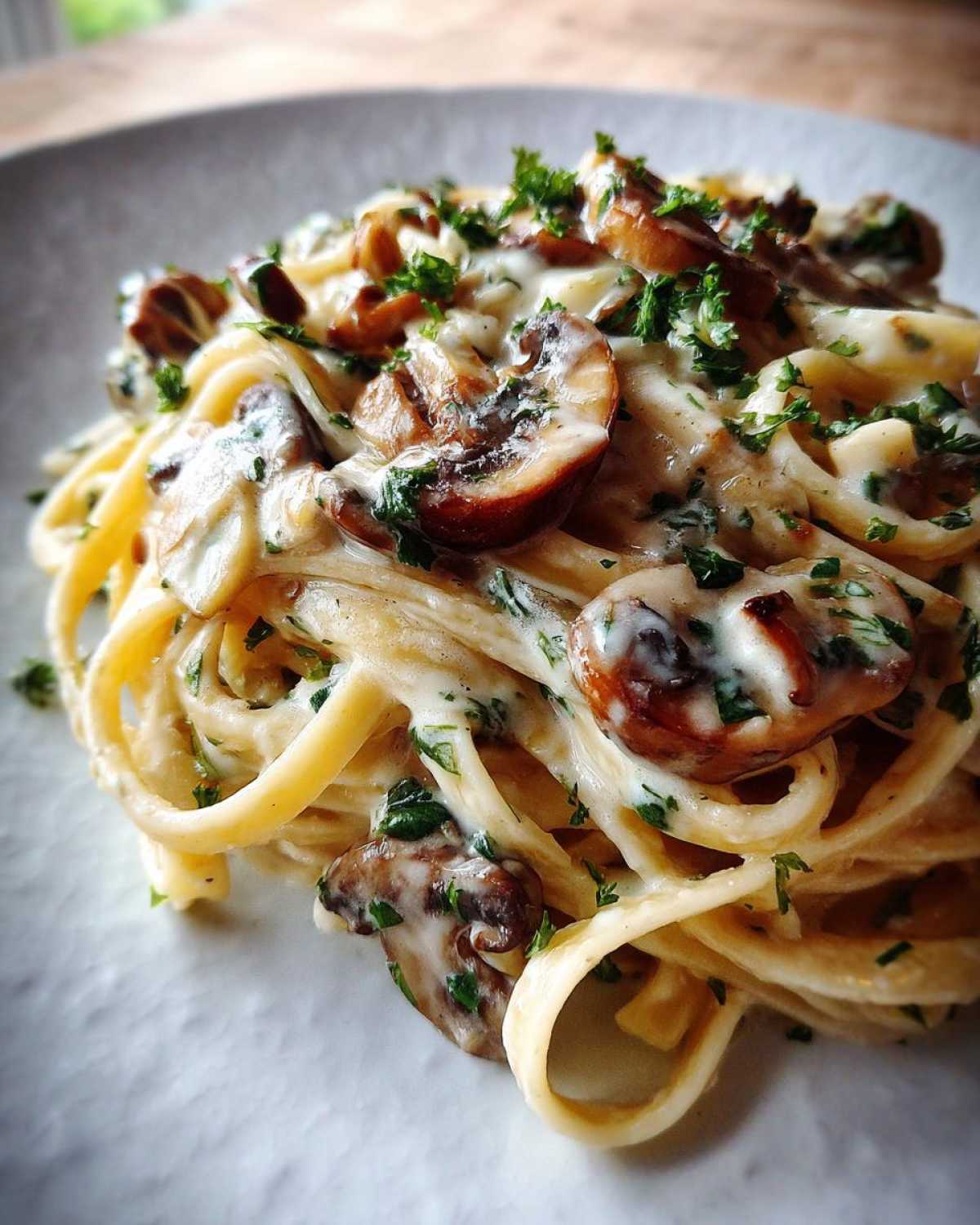 mushroom pasta - detail 1