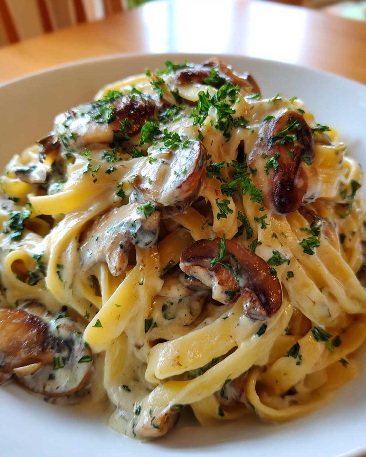 mushroom pasta - detail 2